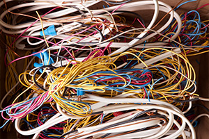 Cables desordenados - Golán mantenimiento de cámaras